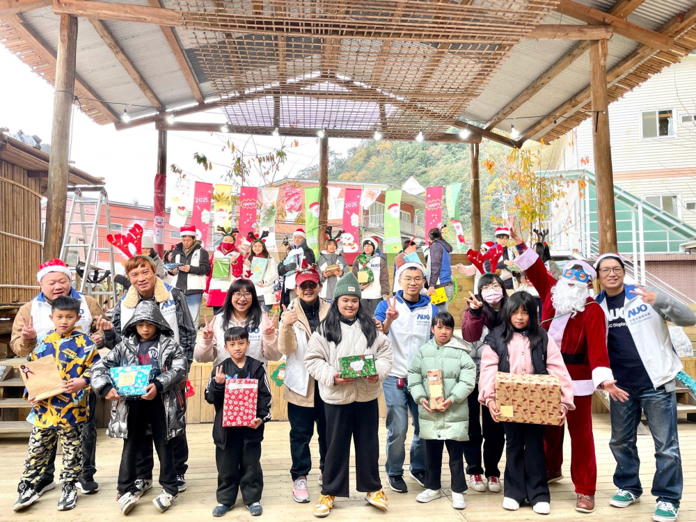 友達永續基金會號召「圓夢計畫」行動連續23年，由同仁凝聚內部愛心與資源送往偏鄉，累積為逾萬名兒童圓夢，實踐友達共創共好的永續精神。