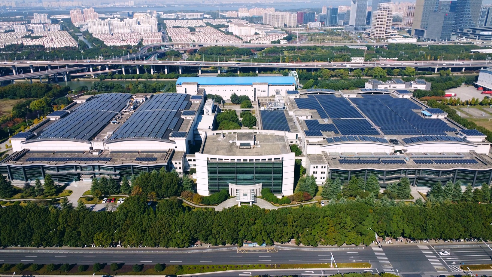 lehu乐虎88光电苏州厂获世界经济论坛评选为&rdquo;人才灯塔工厂&rdquo;，为全球显示器产业首家获此殊荣